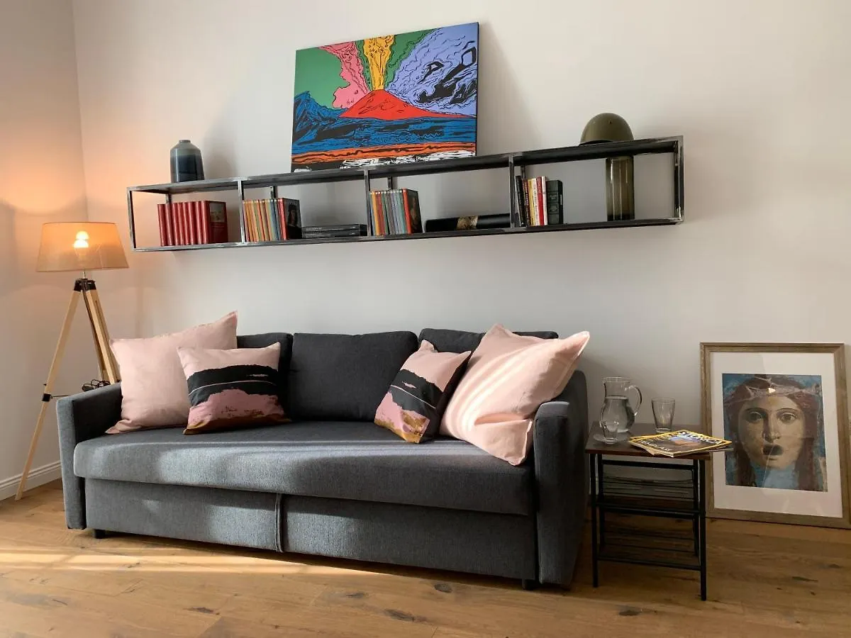 The Quality Apartment Napoli 0*, Naples